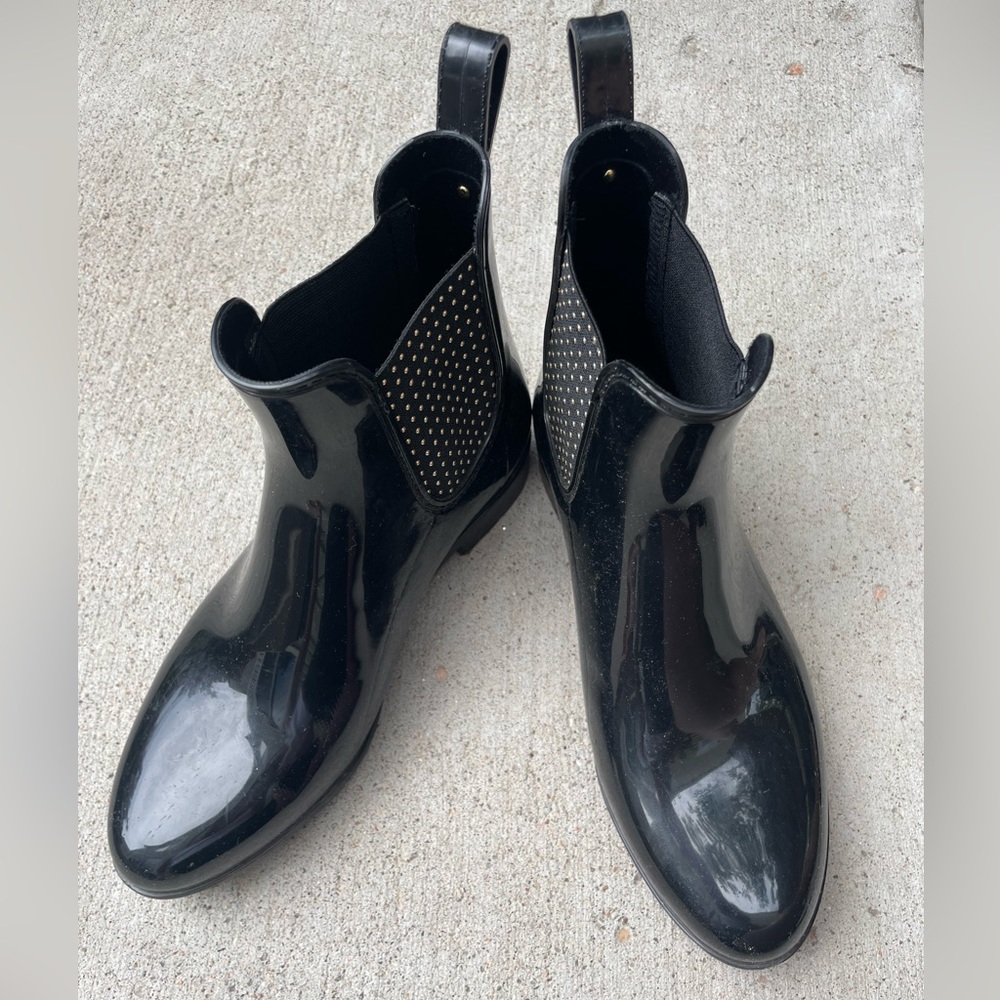 Guess jelly rain boot size 7M black color
